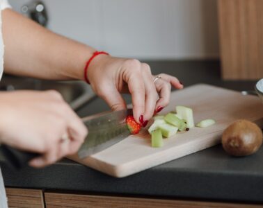 6 Advantages of Working with a Nutrition Coach to Lose Weight