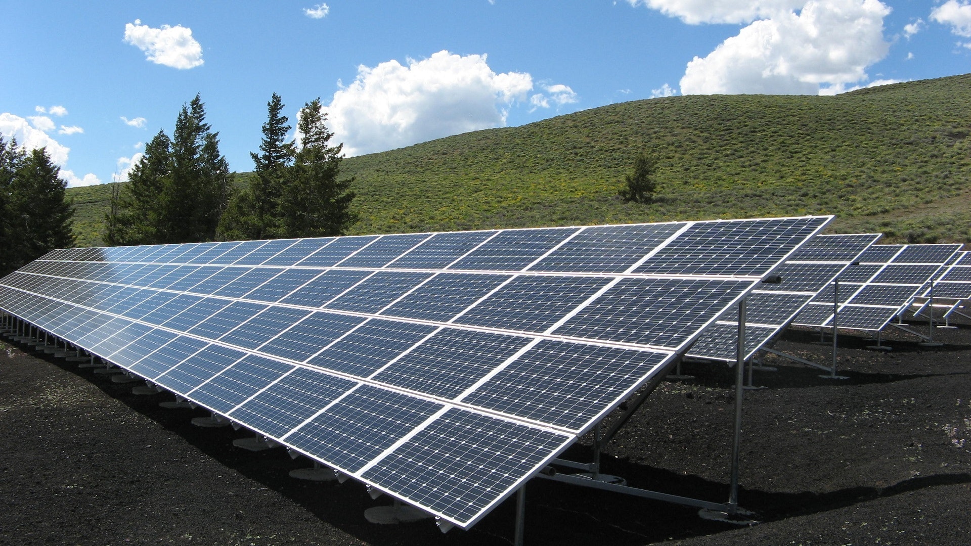 Can adding solar panel decrease your power bill
