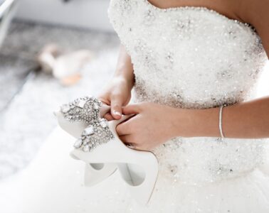 4 Ways to Know Which Kind of Wedding Dress Will Look Best On You