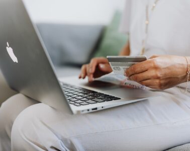 4 Reasons Shopping Online Can Actually Save You Money