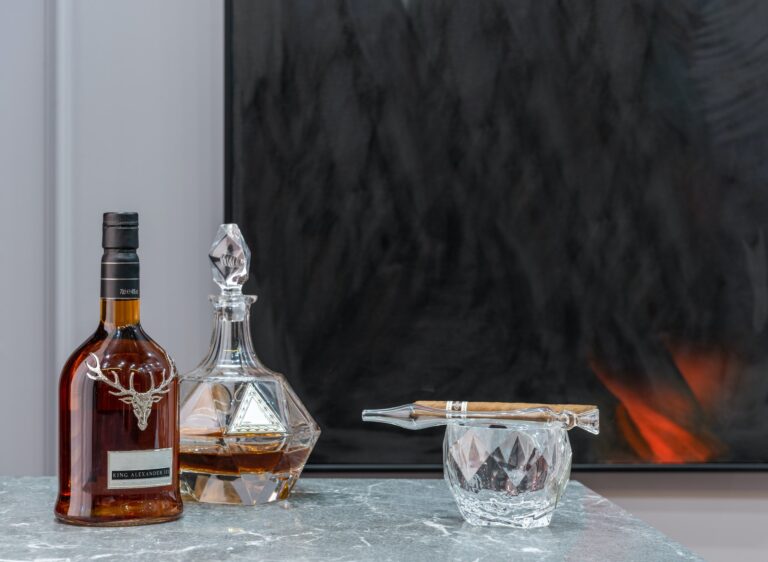 A Pairing Guide for Drinks and Cigars