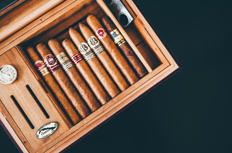 6 Qualities to Check When Buying Cigars Online