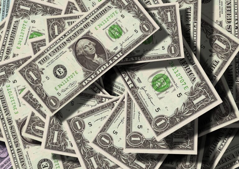 3 Ways Using a Marketing Company Saves a Business Money