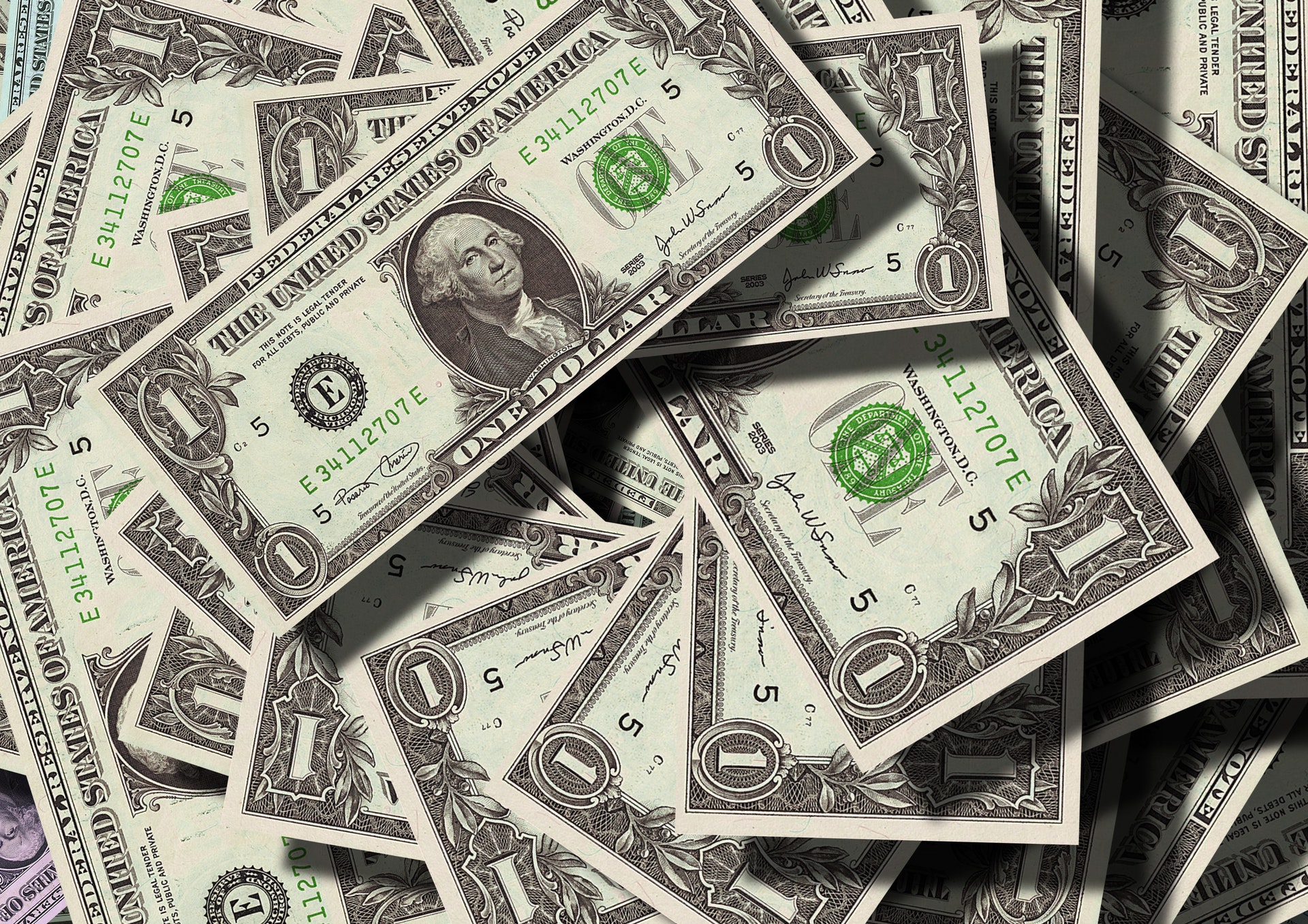 3 Ways Using a Marketing Company Saves a Business Money