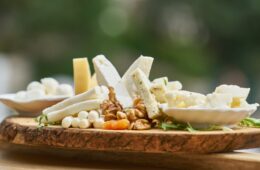 HOW TO TEST THE SHELF LIFE OF DAIRY PRODUCTS