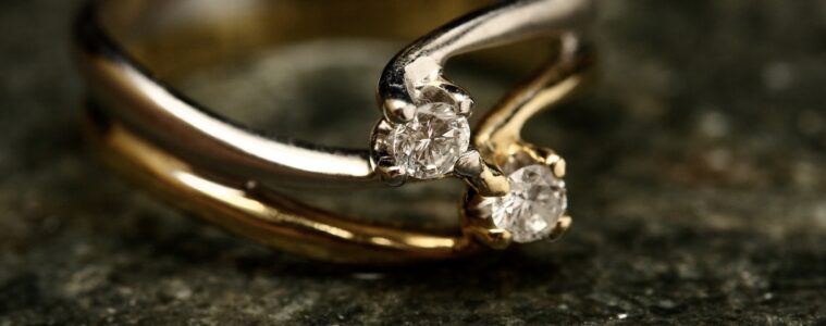 3 Tips for Saving Up Money to Use on an Engagement Ring