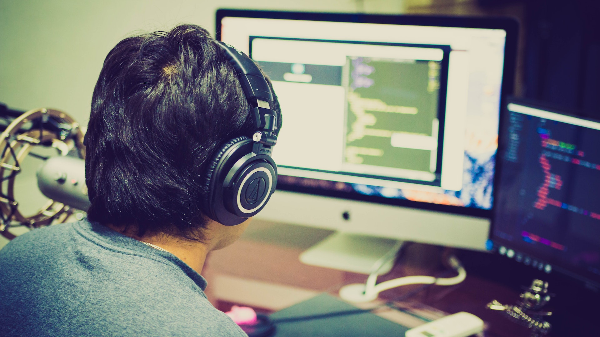 5 Key Ways Investing in IT Support Will Save a Business Money