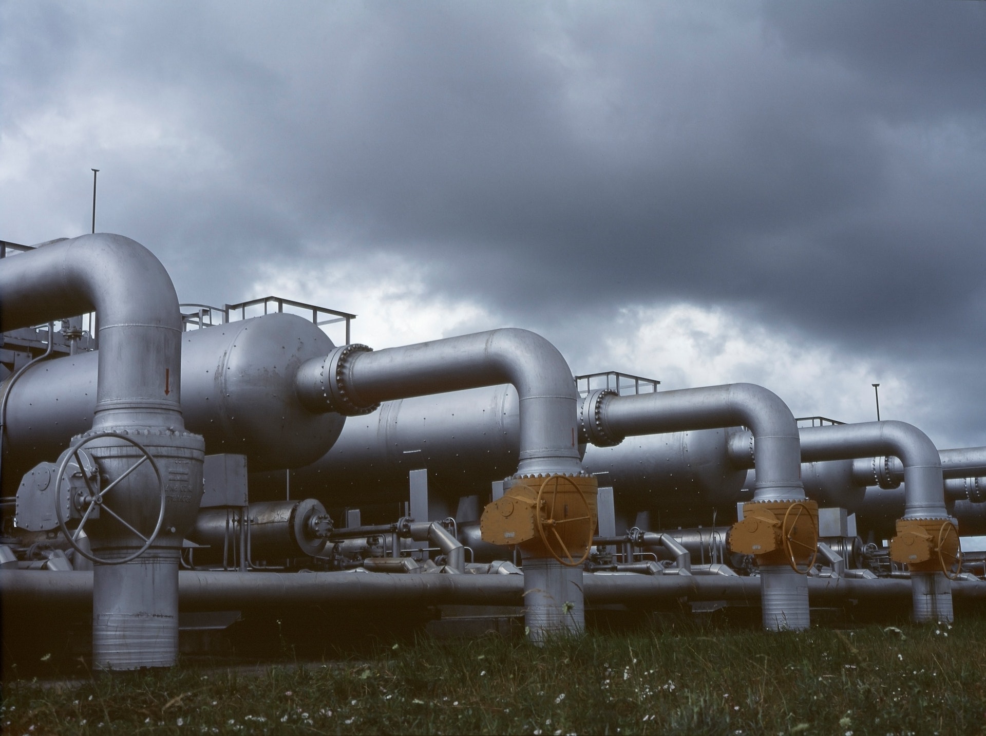 6 Steps to Take to Prevent Frozen Pipes in an Office Building