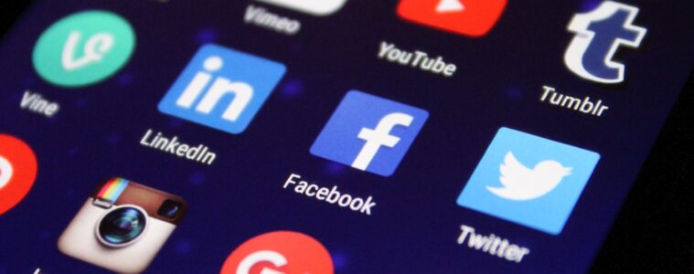 8 Important Reasons Every Business Needs to Use Social Media