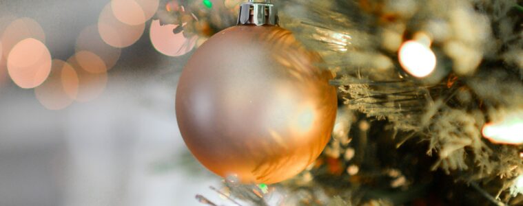 8 Advantages of Buying Holiday Décor in the Off Season