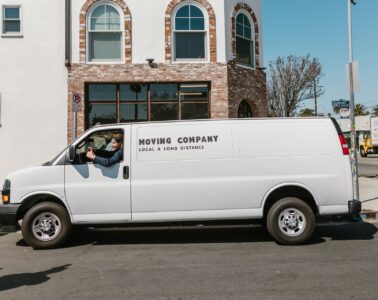 6 Expert Tips for Saving Money Throughout the Moving Process