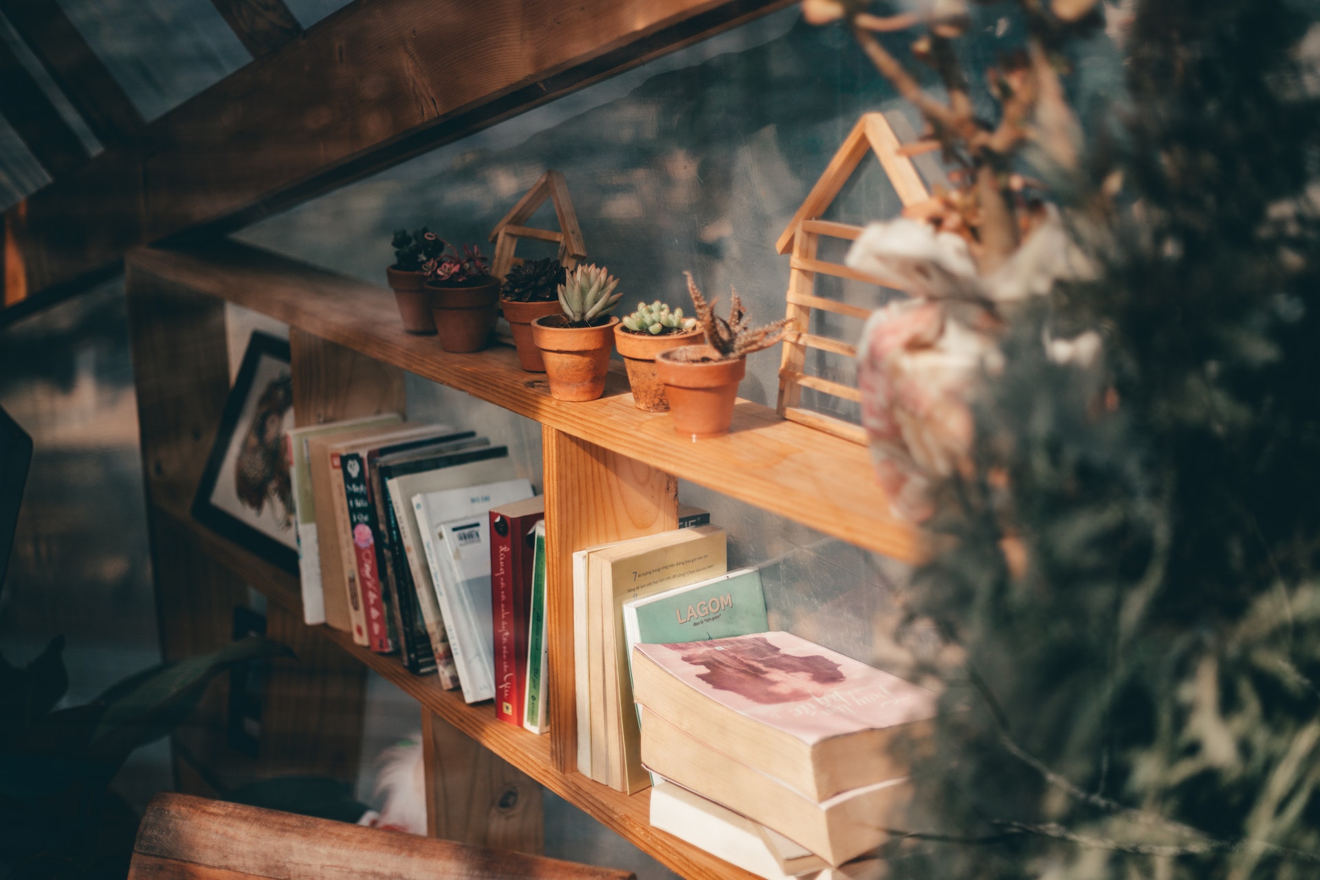 8 Cost-Effective Ways to Make Your House Appeal to Buyers