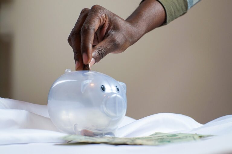 4 Ways How a Safety Consultant Can Save a Business Money