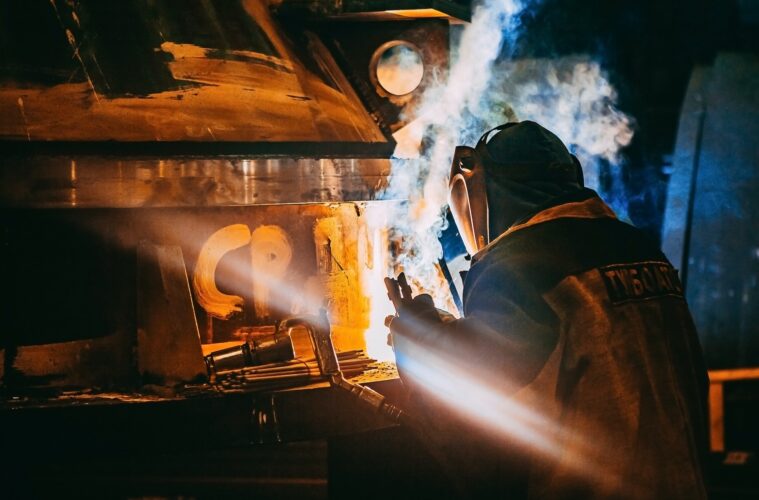 4 Expert Tips for Finding Affordable Welding Safety Equipment