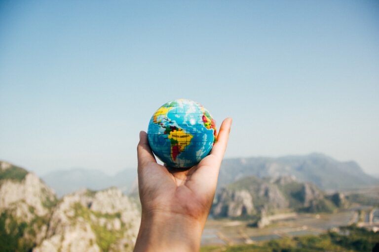 4 Financial Benefits of Purchasing Travel Insurance Before a Trip