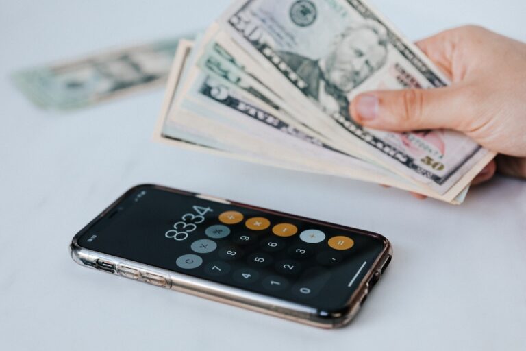 what are some key components of successful budgeting?