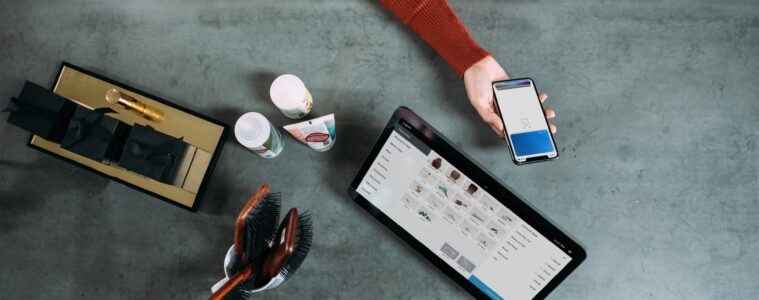 does walgreens take apple pay