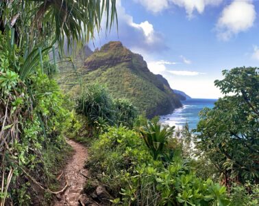 hawaii weather in april