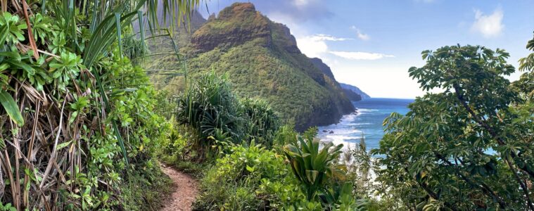 hawaii weather in april