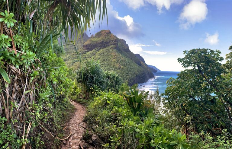 hawaii weather in april