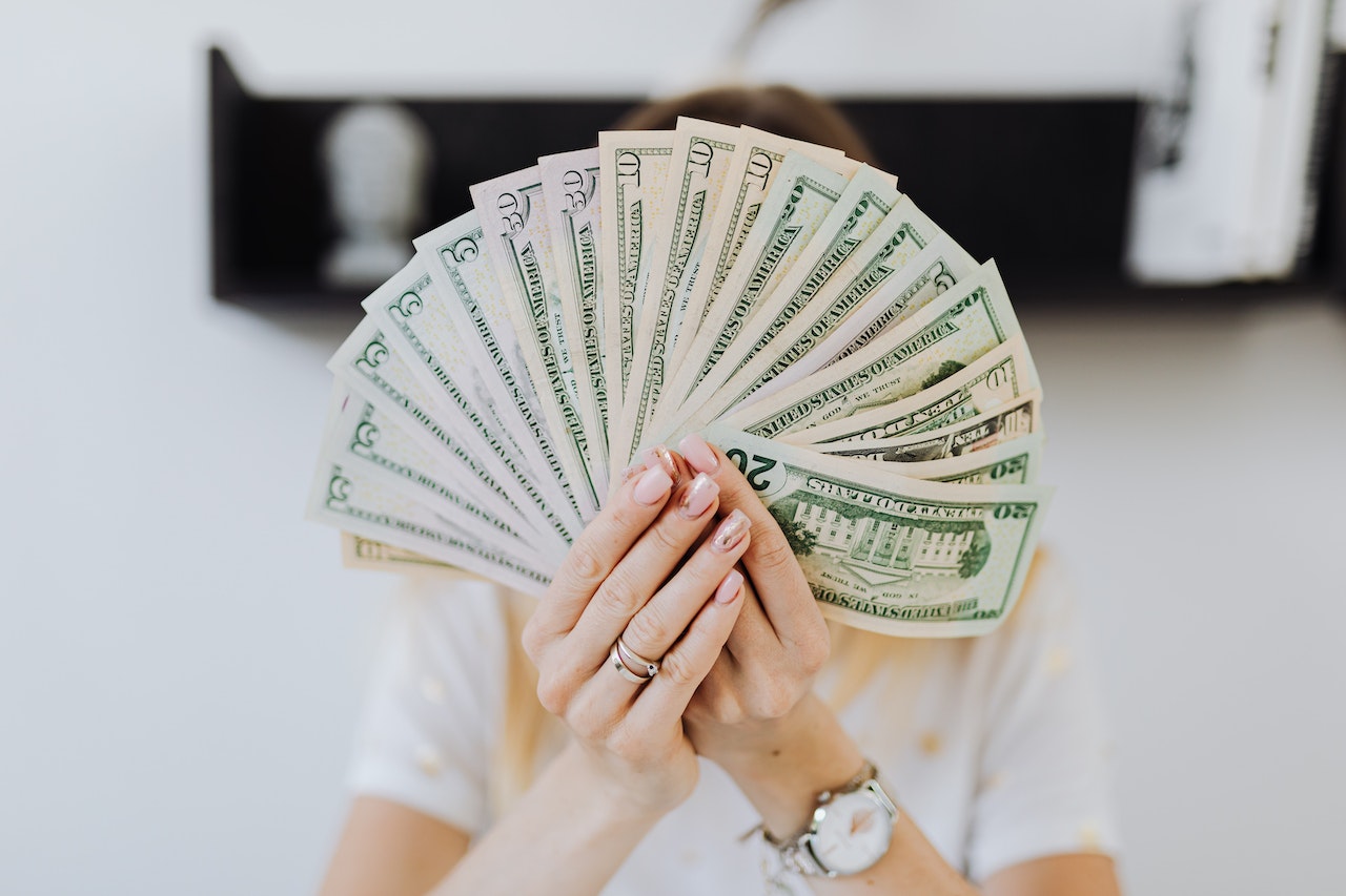 why does dave recommend that you invest in mutual funds for at least five years?