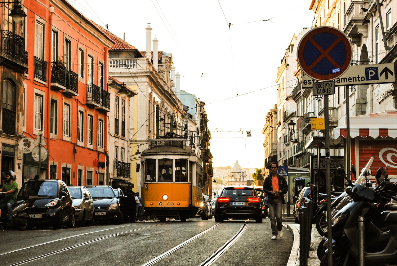 tram 28 lisbon