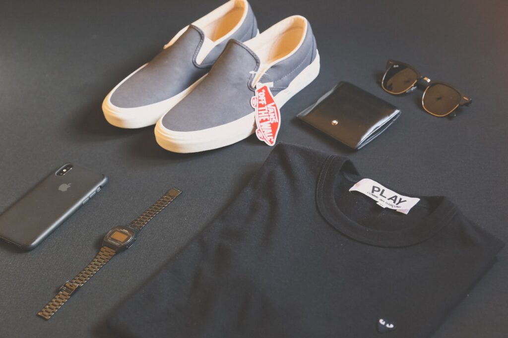minimalist clothing