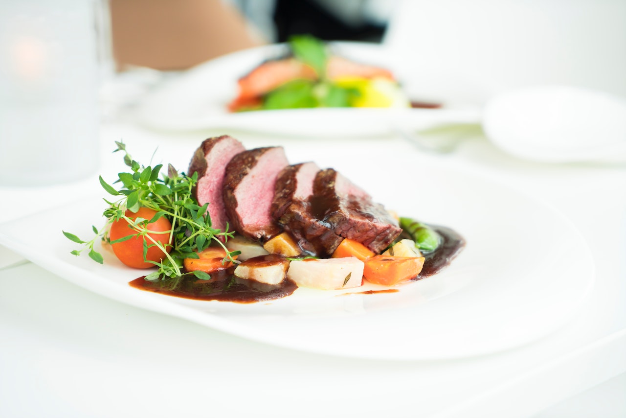 Wedding Food Ideas on a Budget