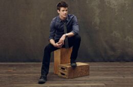 grant gustin net worth