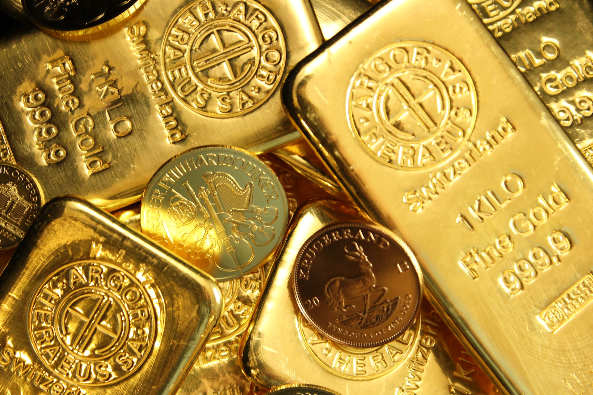 investing in gold the benefits and pitfalls of smsfs investing in gold