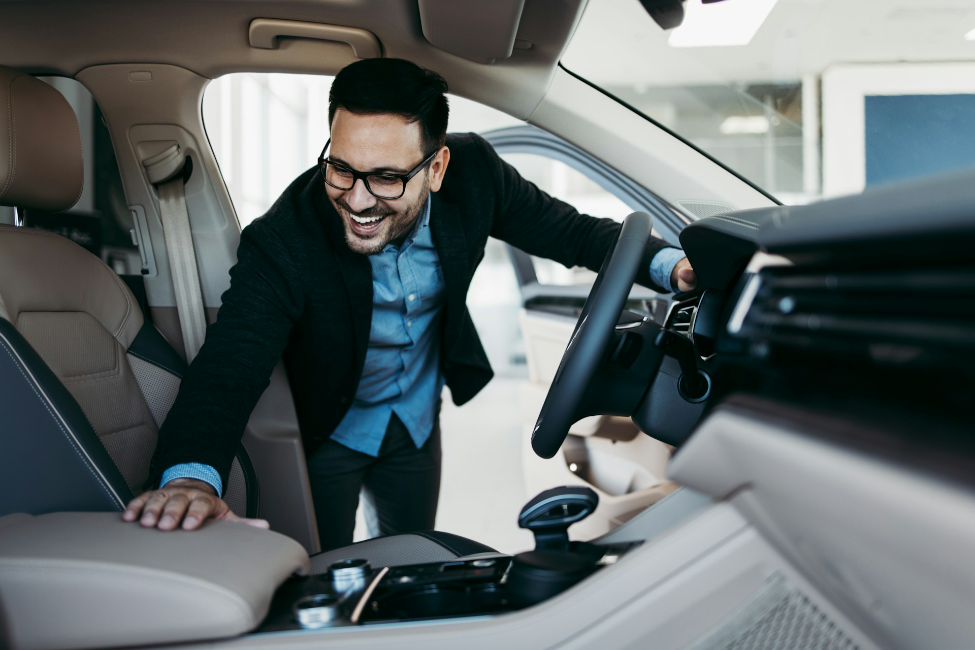 8 Financial Signs That You're Ready to Buy a New Vehicle